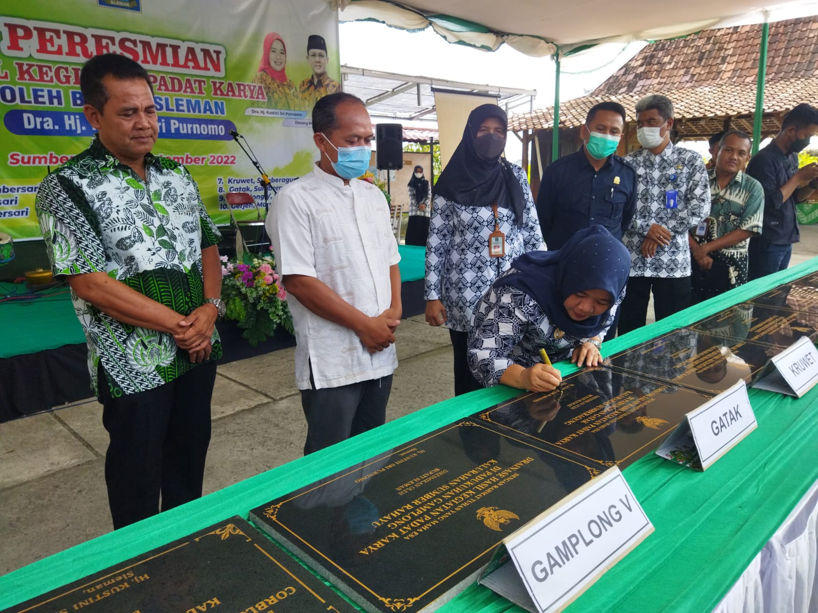 Perkuat Perekonomian Desa, Bupati Sleman Resmikan Sepuluh Lokasi Padat Karya