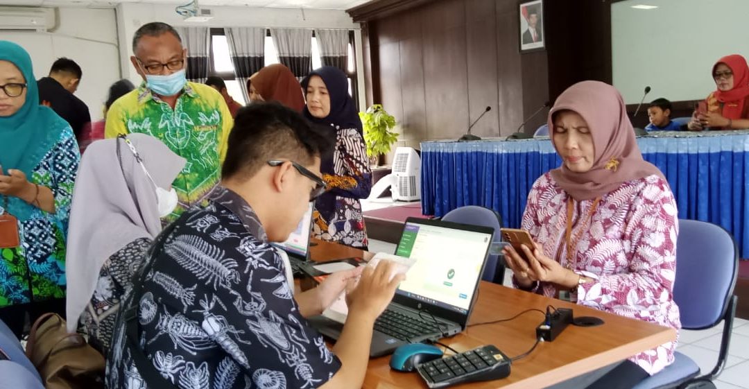 Disnaker Memfasilitasi Aktivasi Identitas Kependudukan Digital