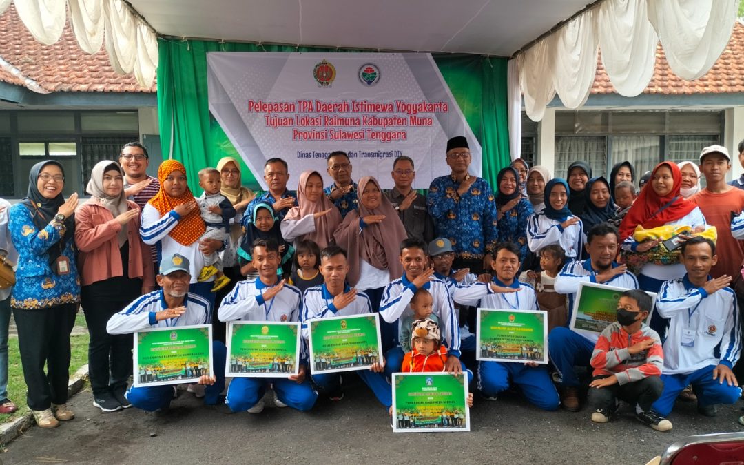 Pemberangkatan Transmigran kab. Sleman  Ke lokasi UPT Raimuna Kabupaten Muna Provinsi Sulawesi Tenggara