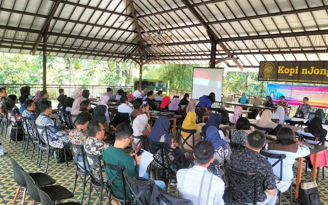 Dinas Tenaga Kerja Perkuat Peran LPK untuk Mencetak Tenaga Kerja Unggul Melalui Kegiatan Pembinaan LPK Tahun 2025